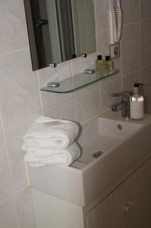 La Petite Cour Hotel Trouville-sur-Mer Habitación foto